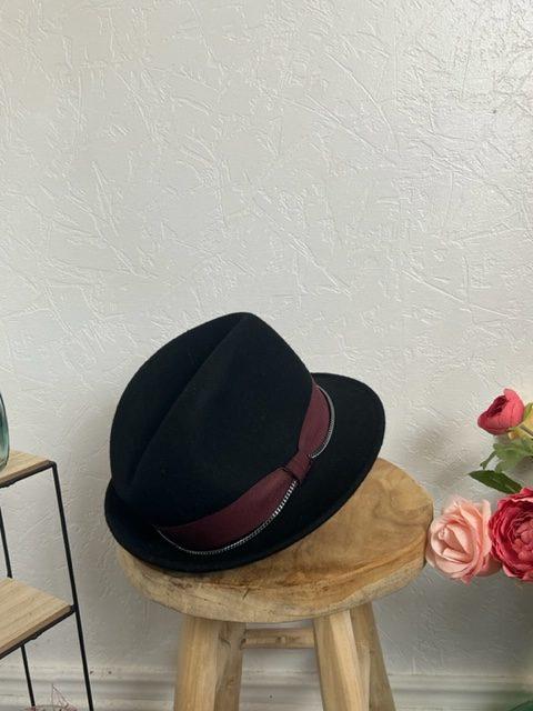 Chapeau noir chic femme