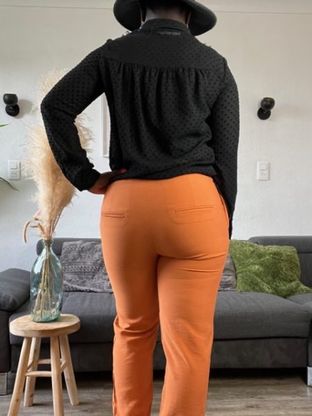 femme chic orange pantalon