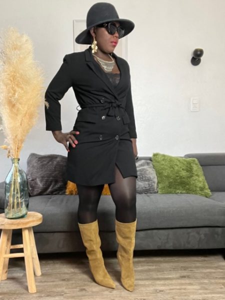 noire femme robe tailleur